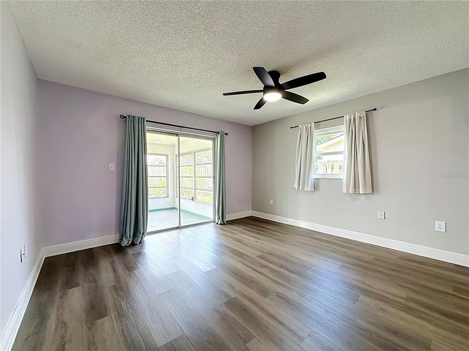 En Venta: $459,000 (3 camas, 2 baños, 1573 Pies cuadrados)