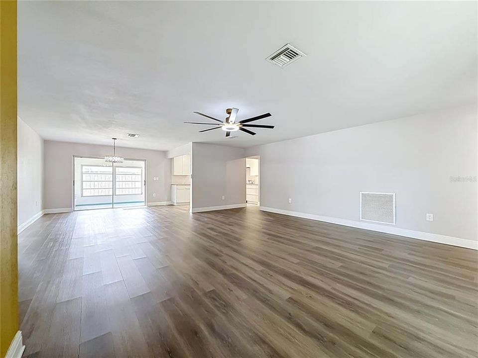 En Venta: $459,000 (3 camas, 2 baños, 1573 Pies cuadrados)