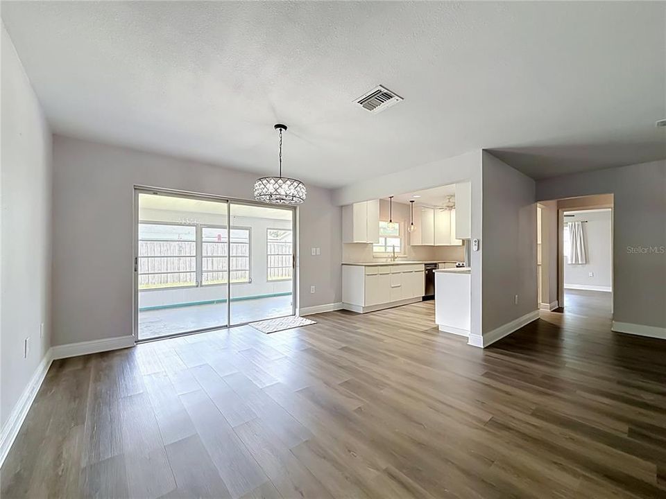 En Venta: $459,000 (3 camas, 2 baños, 1573 Pies cuadrados)