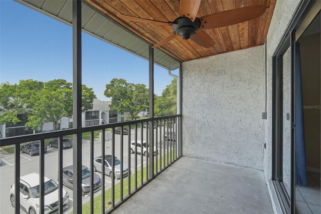 En Venta: $144,900 (2 camas, 2 baños, 979 Pies cuadrados)