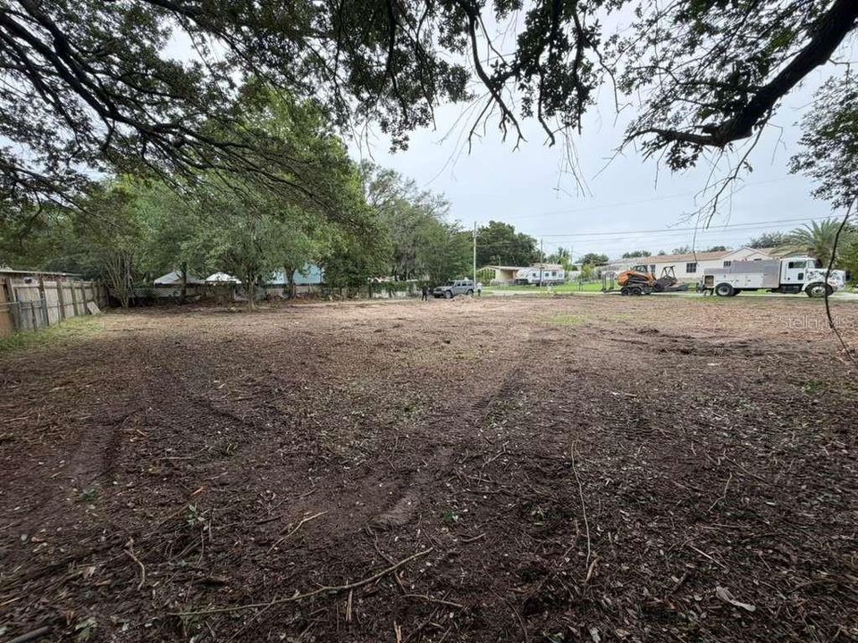 待售: $39,900 (0.27 acres)