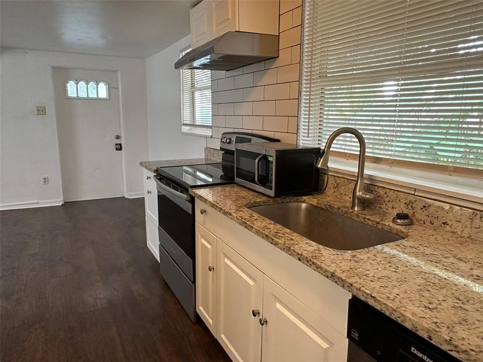 В аренду: $1,450 (1 спален, 1 ванн, 1190 Квадратных фут)