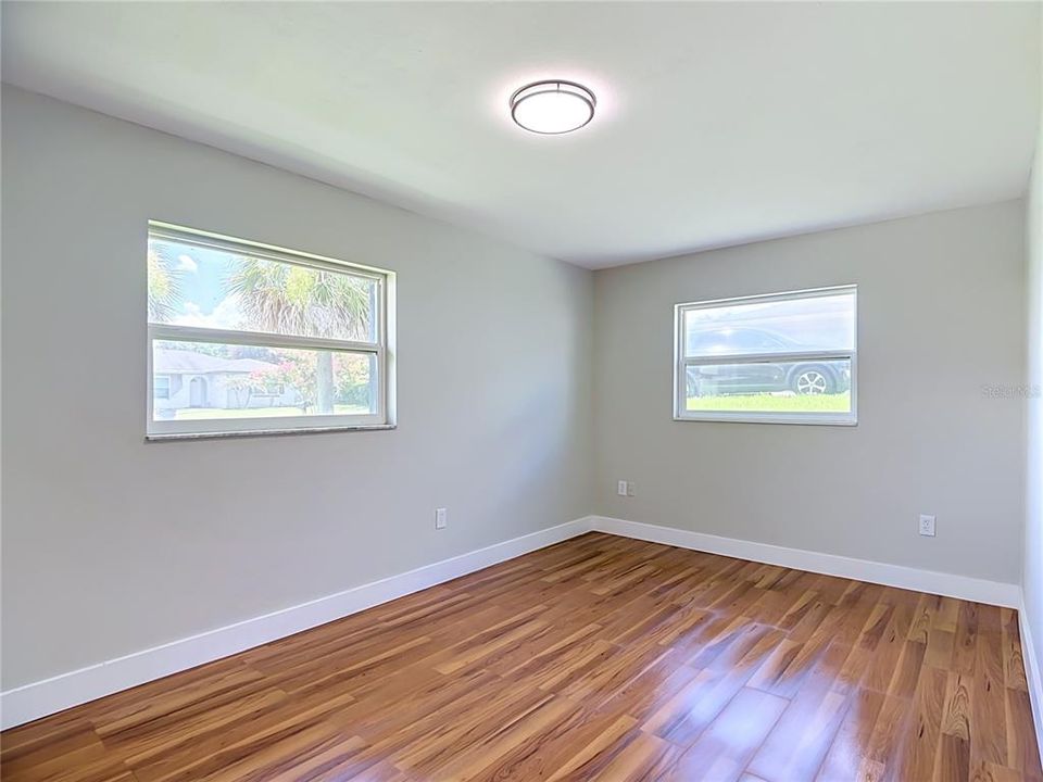 For Sale: $319,900 (3 beds, 2 baths, 1604 Square Feet)
