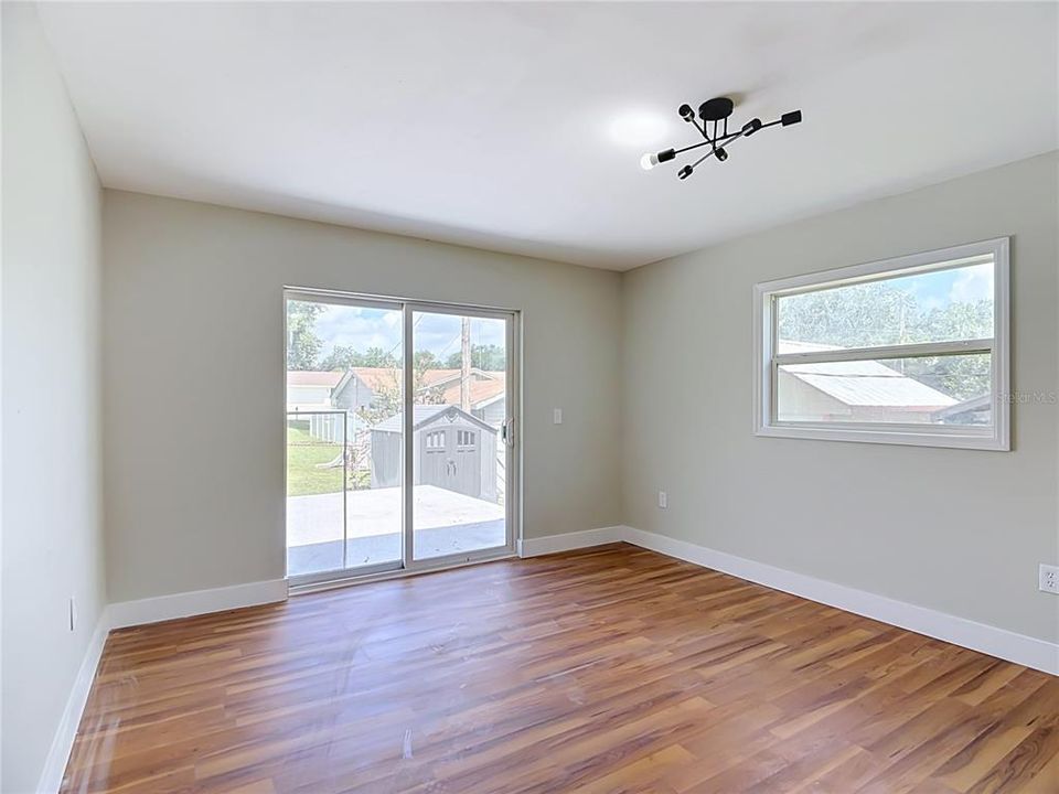 For Sale: $319,900 (3 beds, 2 baths, 1604 Square Feet)