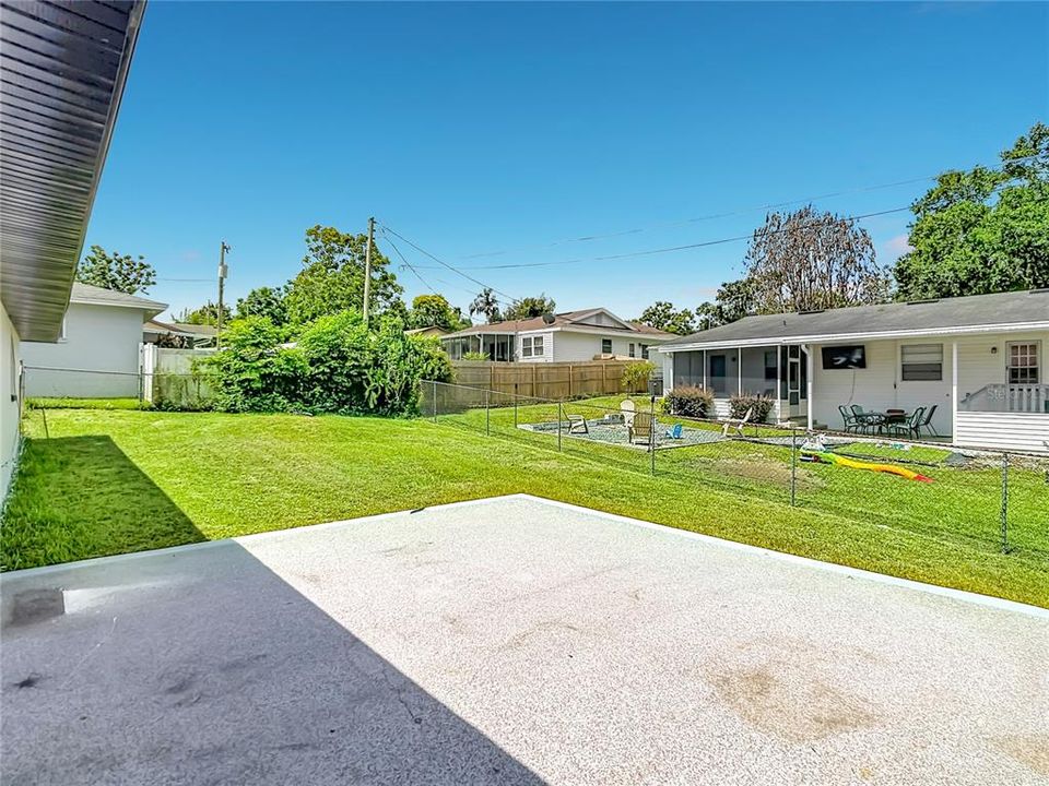 For Sale: $319,900 (3 beds, 2 baths, 1604 Square Feet)