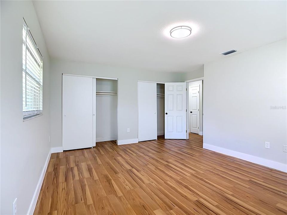 For Sale: $319,900 (3 beds, 2 baths, 1604 Square Feet)