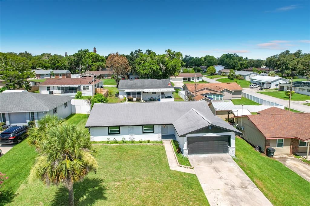 For Sale: $319,900 (3 beds, 2 baths, 1604 Square Feet)