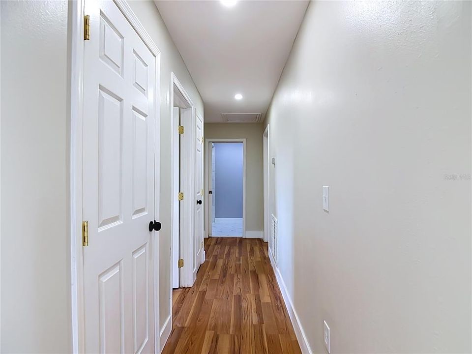 For Sale: $319,900 (3 beds, 2 baths, 1604 Square Feet)
