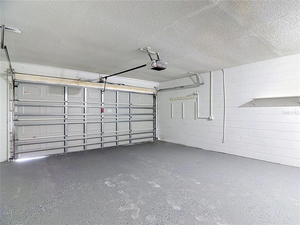 For Sale: $319,900 (3 beds, 2 baths, 1604 Square Feet)
