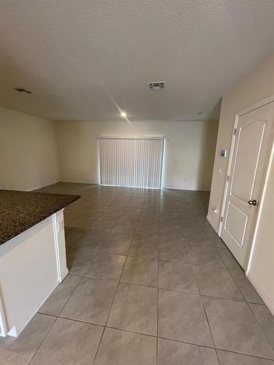 For Rent: $2,350 (3 beds, 2 baths, 1517 Square Feet)