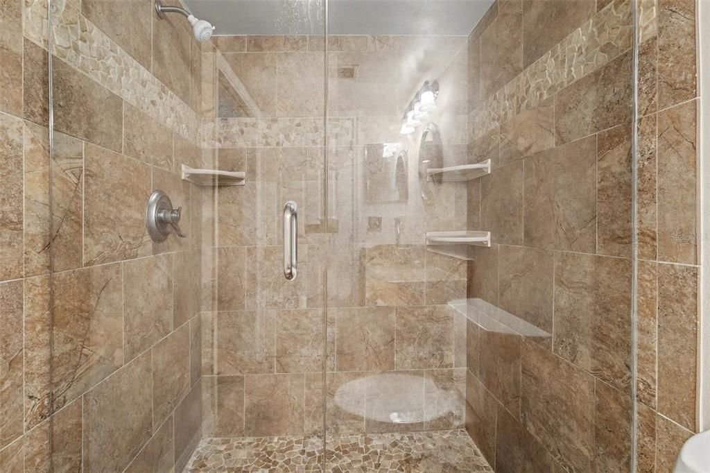 En Venta: $400,000 (2 camas, 2 baños, 1120 Pies cuadrados)
