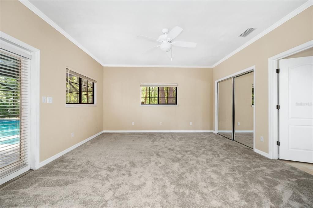 En Venta: $729,900 (4 camas, 2 baños, 2630 Pies cuadrados)