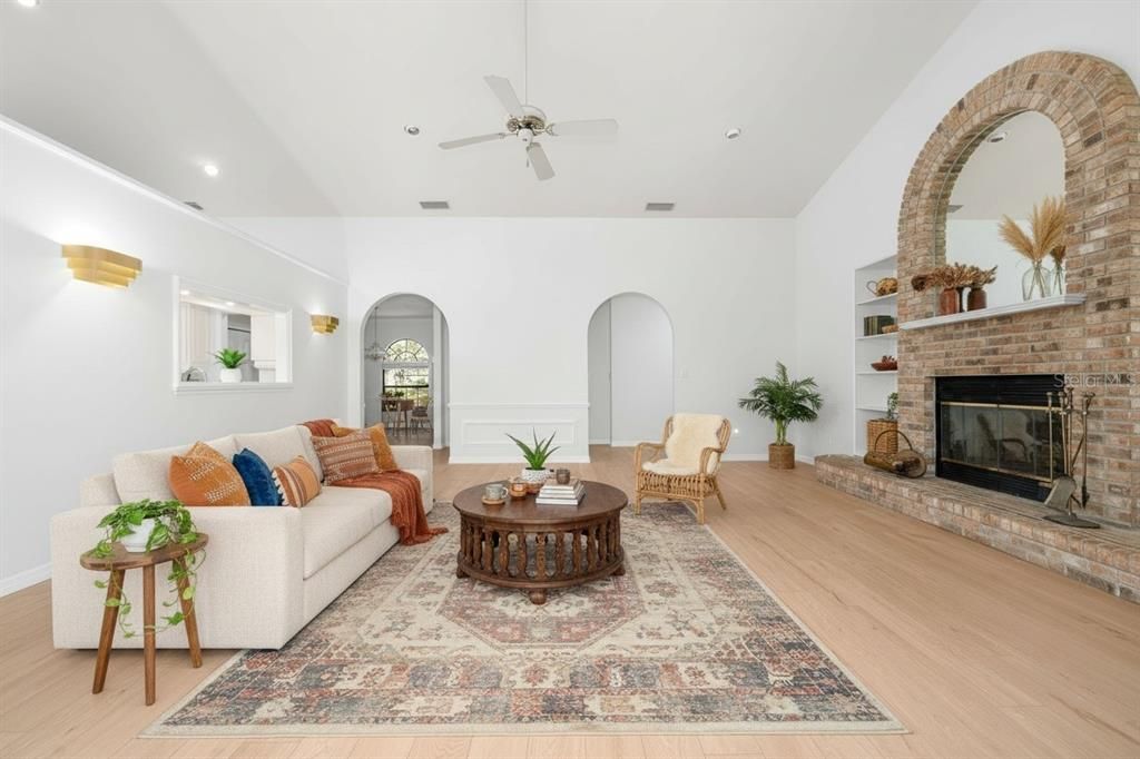En Venta: $729,900 (4 camas, 2 baños, 2630 Pies cuadrados)