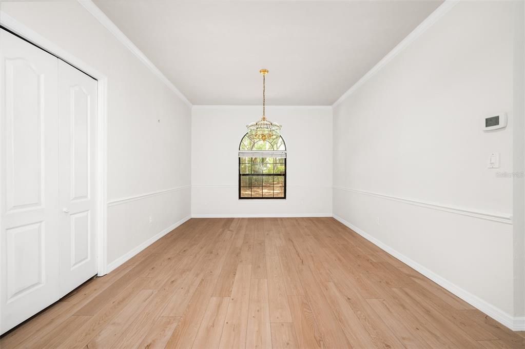 En Venta: $729,900 (4 camas, 2 baños, 2630 Pies cuadrados)