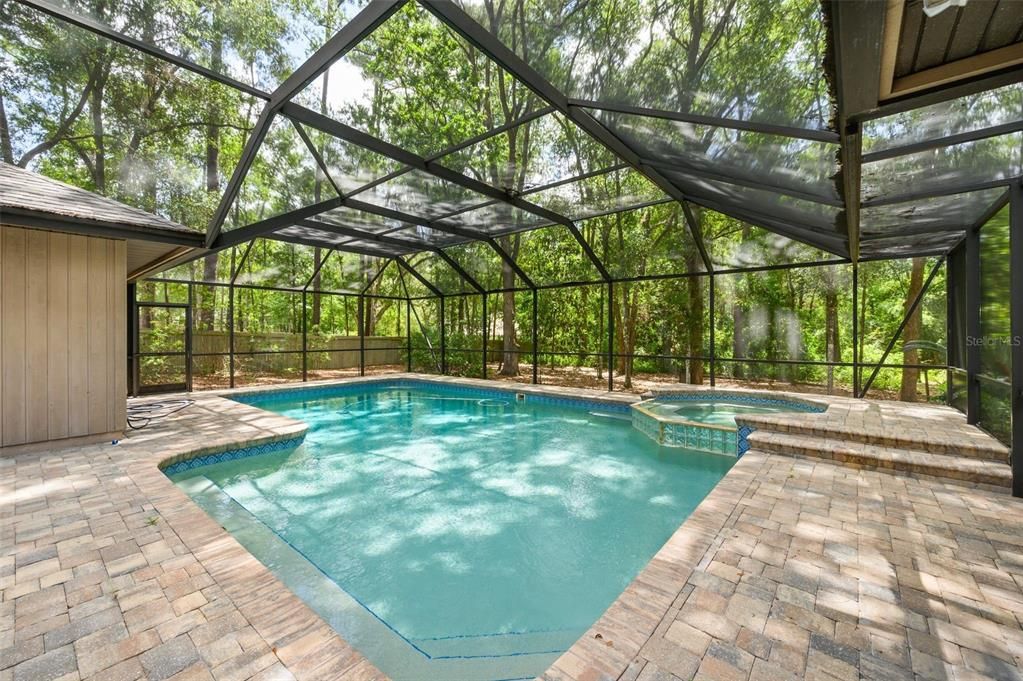 En Venta: $729,900 (4 camas, 2 baños, 2630 Pies cuadrados)