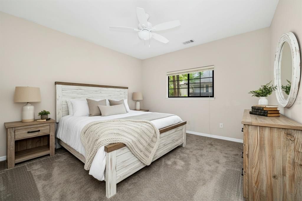 En Venta: $729,900 (4 camas, 2 baños, 2630 Pies cuadrados)
