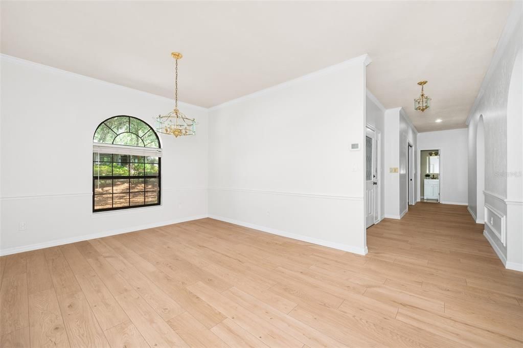 En Venta: $729,900 (4 camas, 2 baños, 2630 Pies cuadrados)