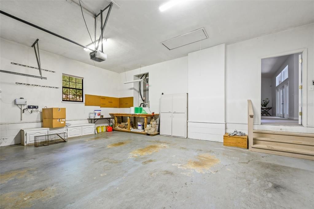 En Venta: $729,900 (4 camas, 2 baños, 2630 Pies cuadrados)