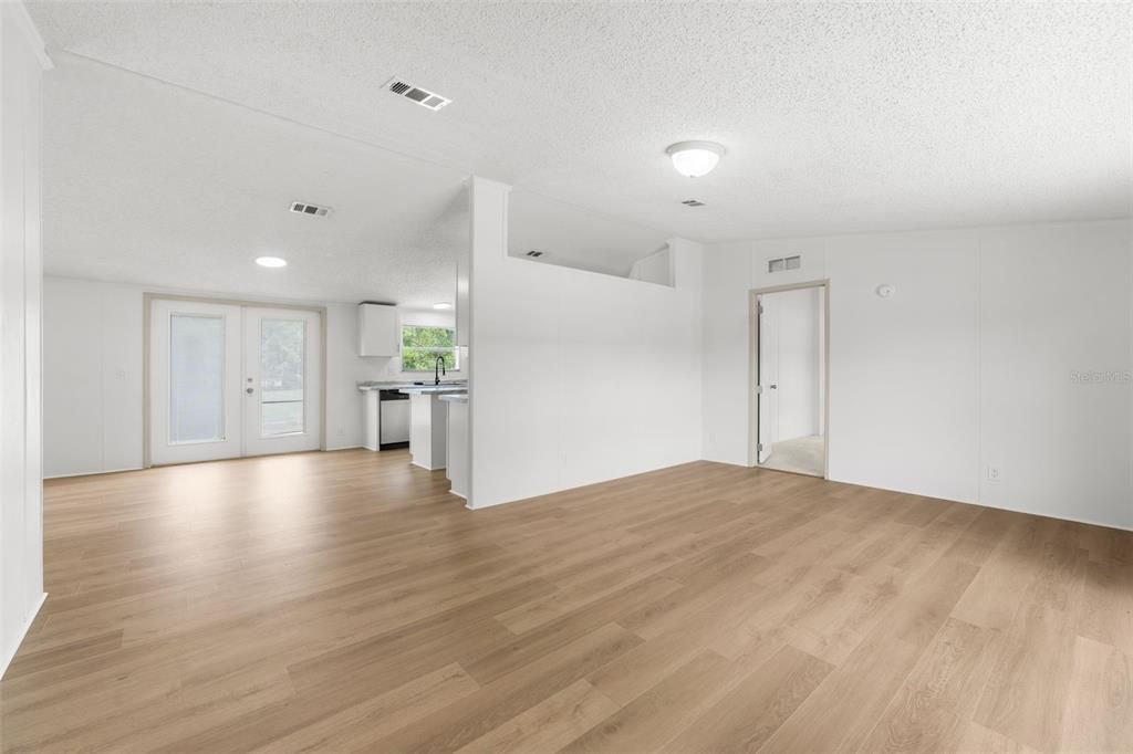 For Sale: $269,838 (4 beds, 2 baths, 2052 Square Feet)