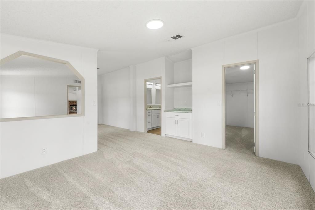 For Sale: $269,838 (4 beds, 2 baths, 2052 Square Feet)
