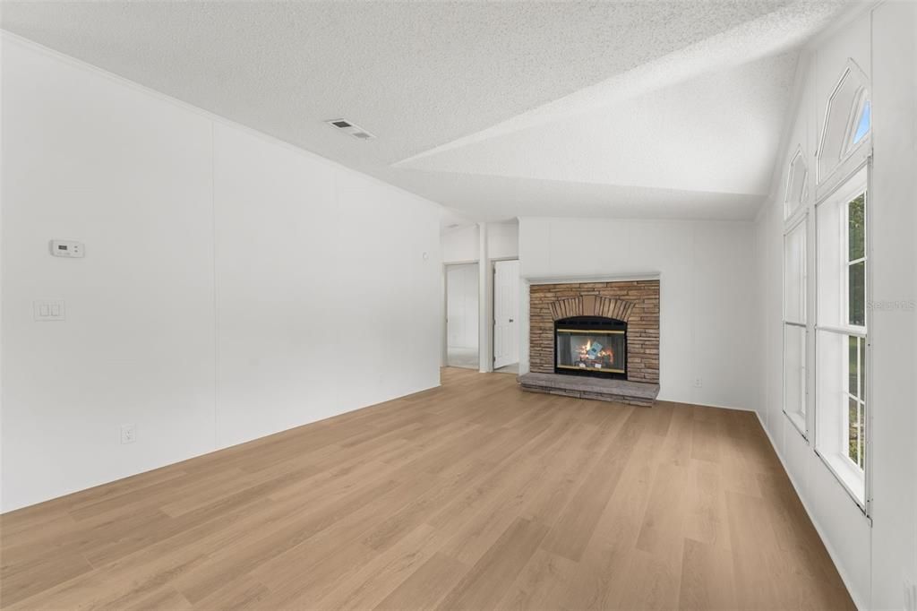 For Sale: $269,838 (4 beds, 2 baths, 2052 Square Feet)