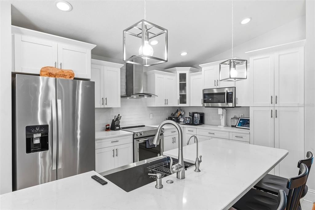 En Venta: $611,000 (3 camas, 3 baños, 1735 Pies cuadrados)