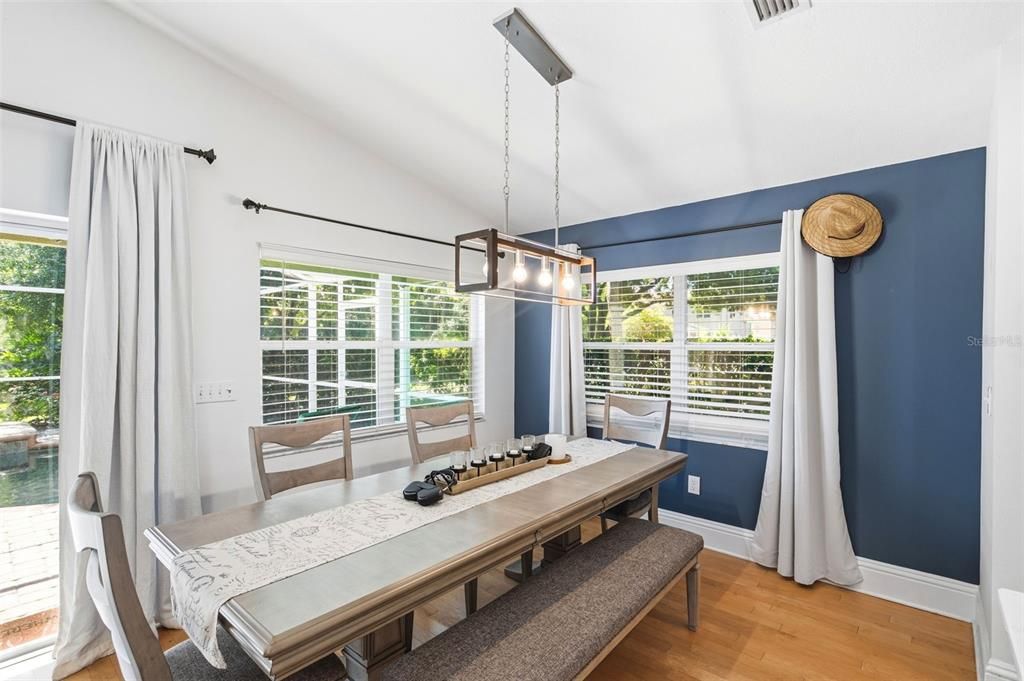 En Venta: $611,000 (3 camas, 3 baños, 1735 Pies cuadrados)