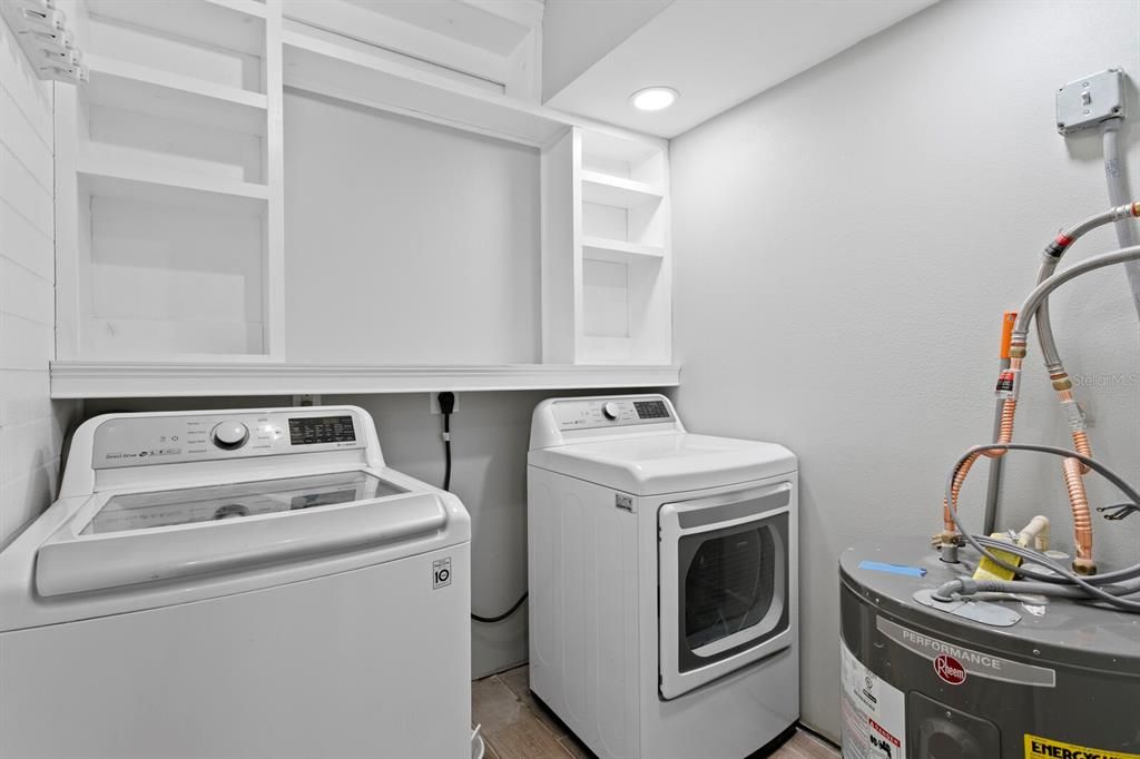 На продажу: $549,900 (4 спален, 3 ванн, 1731 Квадратных фут)