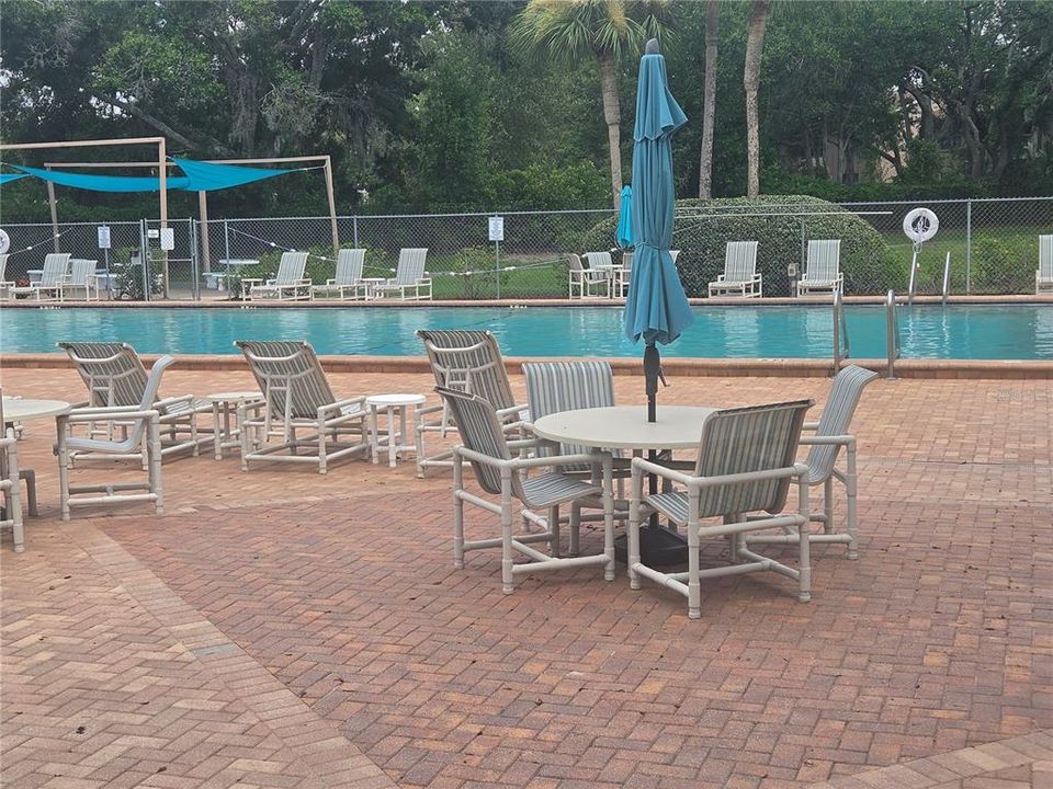For Rent: $1,300 (2 beds, 2 baths, 935 Square Feet)