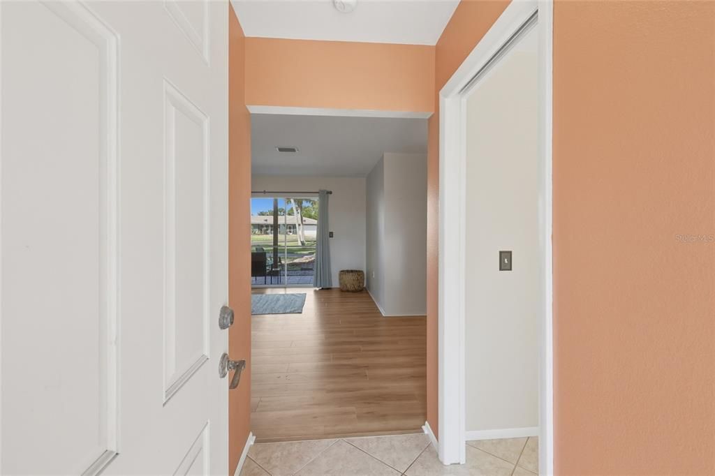 For Sale: $238,000 (2 beds, 2 baths, 1361 Square Feet)