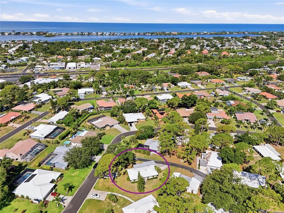 For Sale: $238,000 (2 beds, 2 baths, 1361 Square Feet)