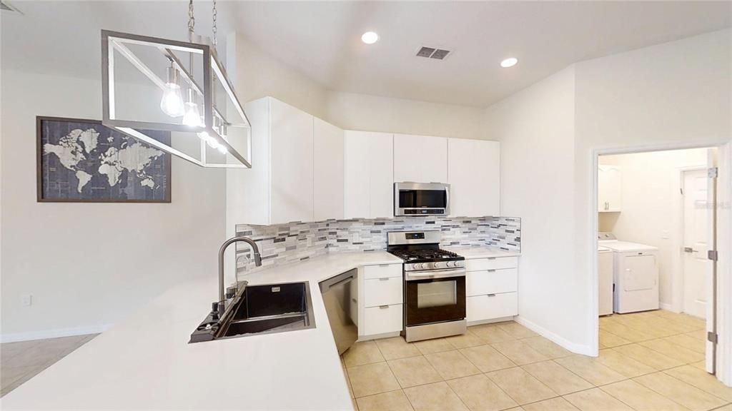 For Sale: $399,900 (3 beds, 2 baths, 2275 Square Feet)