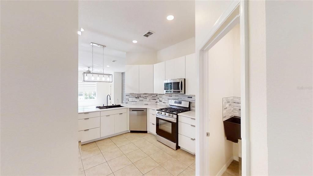 For Sale: $399,900 (3 beds, 2 baths, 2275 Square Feet)