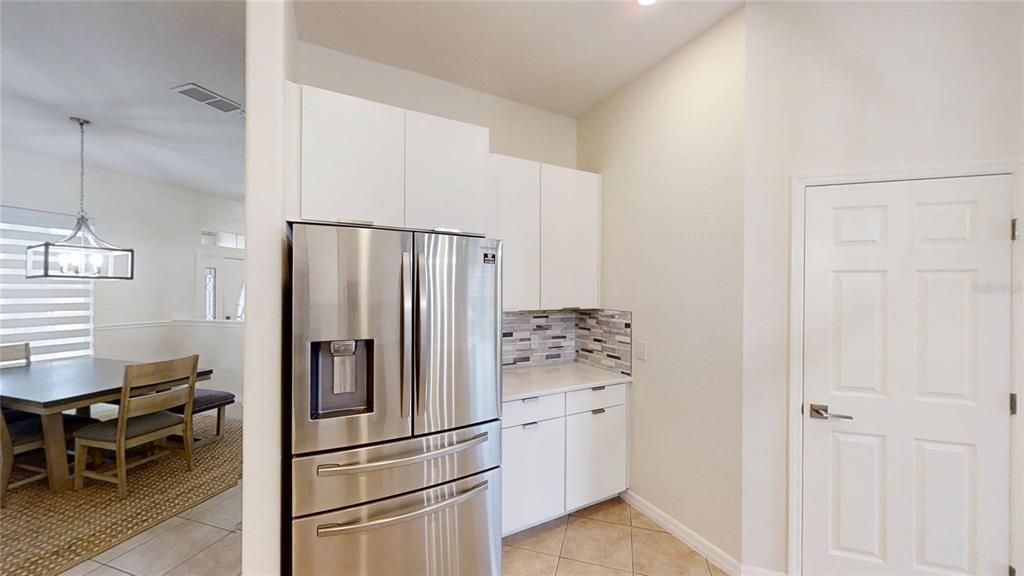 For Sale: $399,900 (3 beds, 2 baths, 2275 Square Feet)
