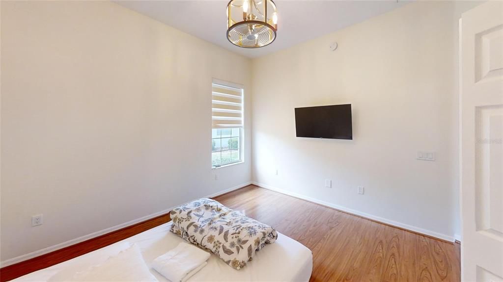 For Sale: $399,900 (3 beds, 2 baths, 2275 Square Feet)