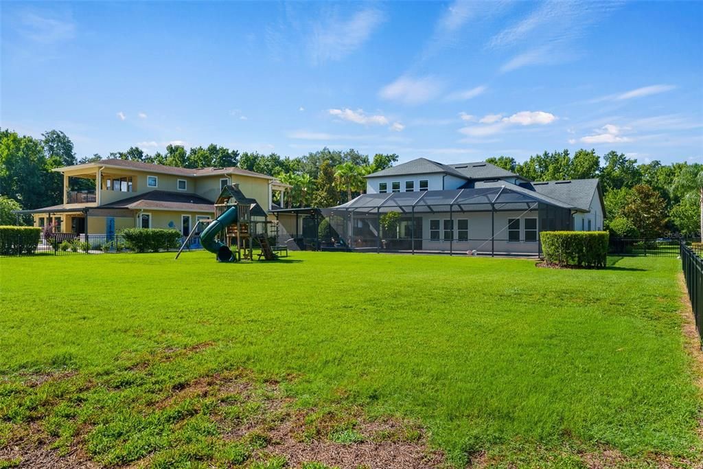For Sale: $1,299,000 (4 beds, 4 baths, 4468 Square Feet)