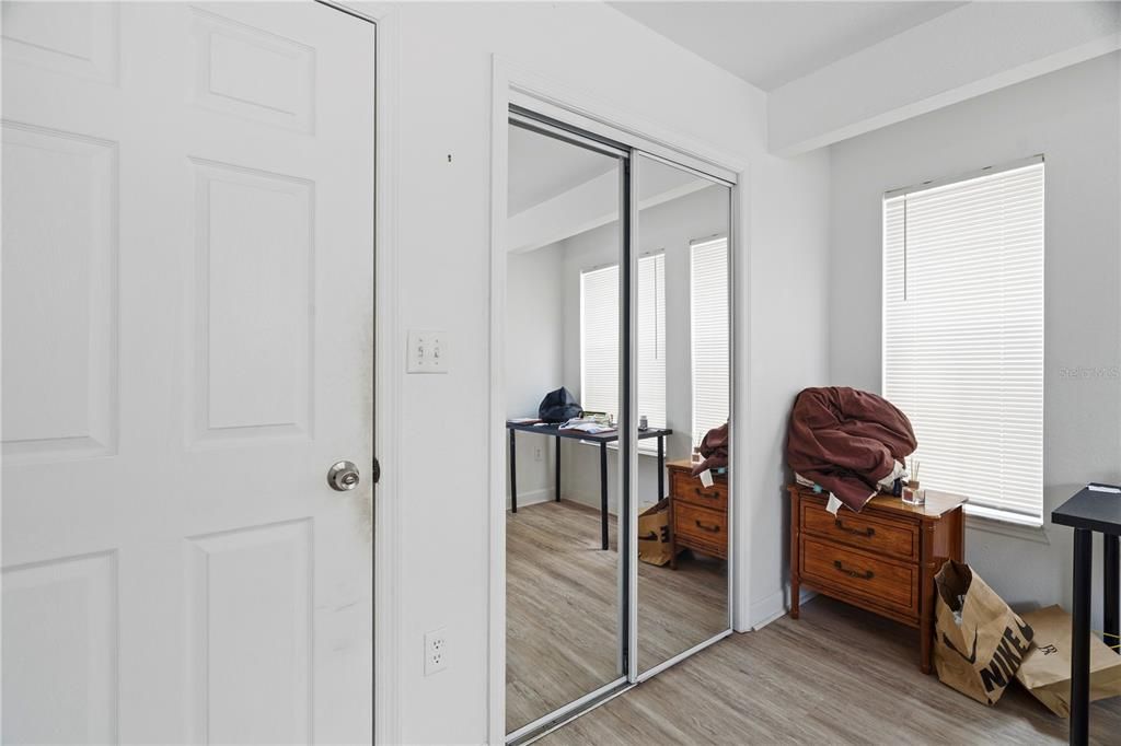 For Sale: $359,000 (4 beds, 4 baths, 1530 Square Feet)