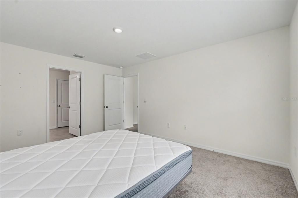En Venta: $360,000 (4 camas, 2 baños, 1851 Pies cuadrados)