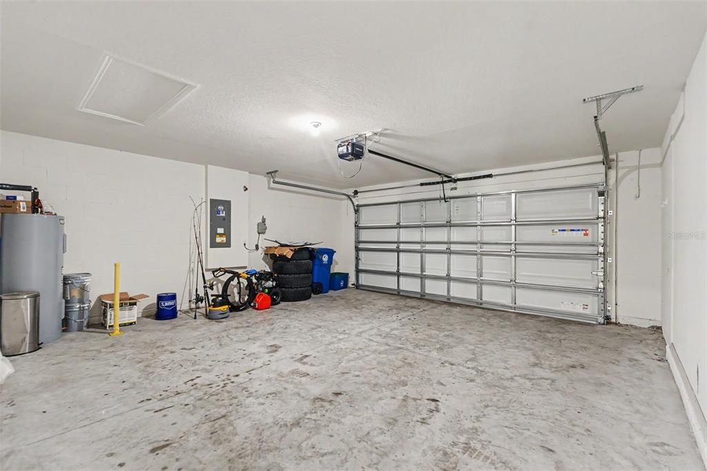 En Venta: $360,000 (4 camas, 2 baños, 1851 Pies cuadrados)