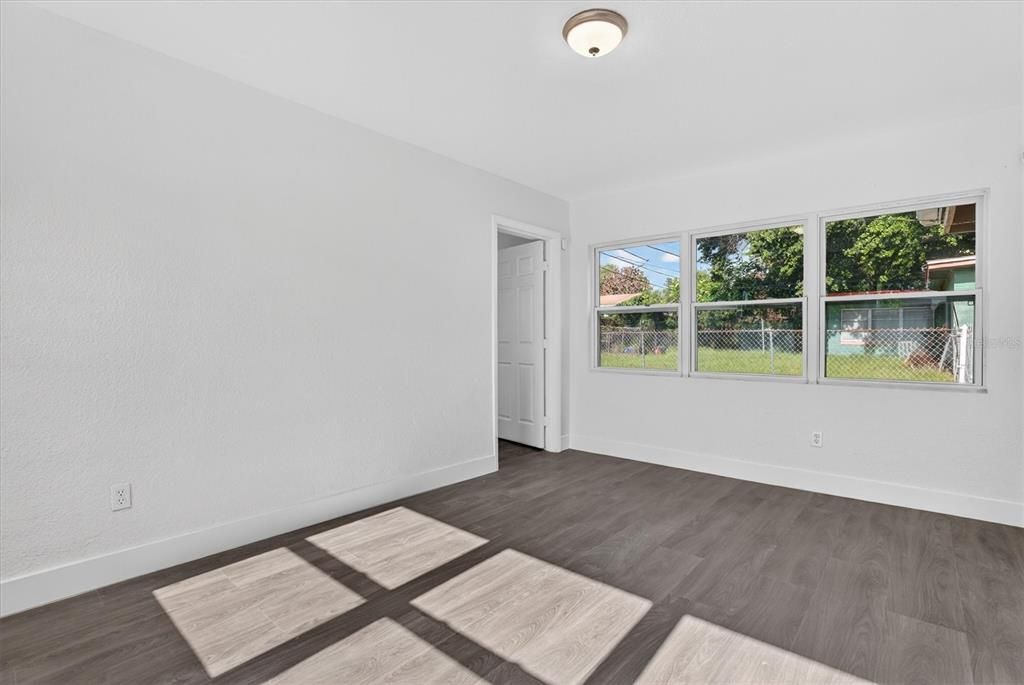 В аренду: $2,500 (4 спален, 2 ванн, 1521 Квадратных фут)