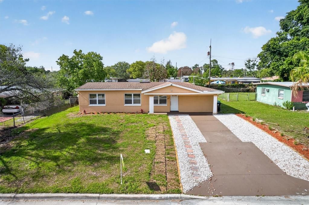 В аренду: $2,500 (4 спален, 2 ванн, 1521 Квадратных фут)
