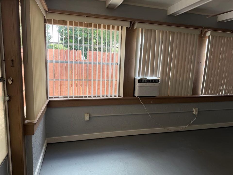 For Rent: $1,590 (2 beds, 1 baths, 1014 Square Feet)