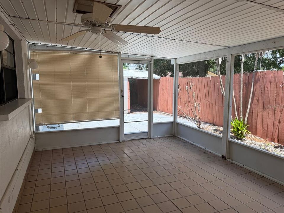 For Rent: $1,590 (2 beds, 1 baths, 1014 Square Feet)