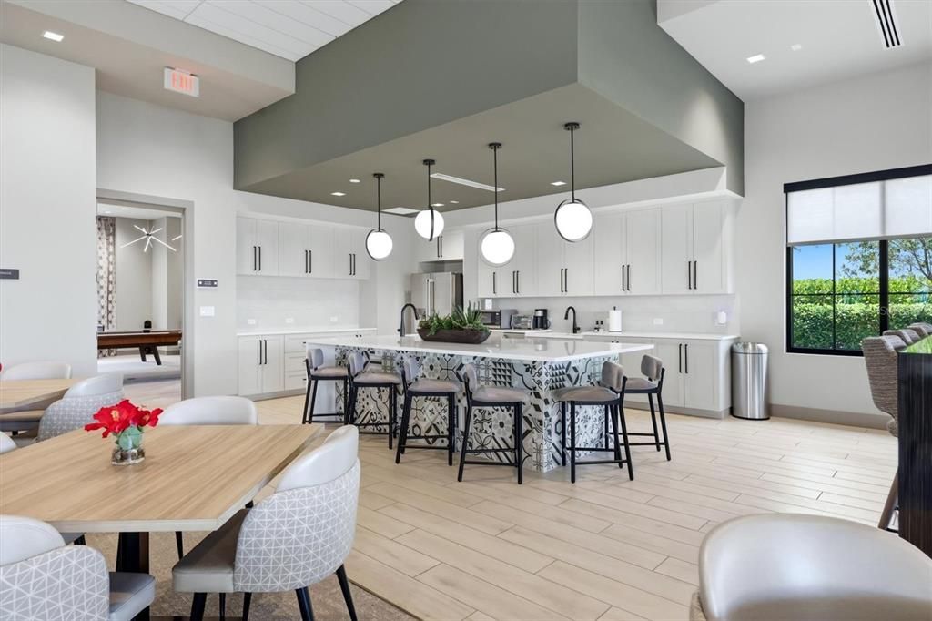 For Sale: $449,000 (3 beds, 2 baths, 1829 Square Feet)
