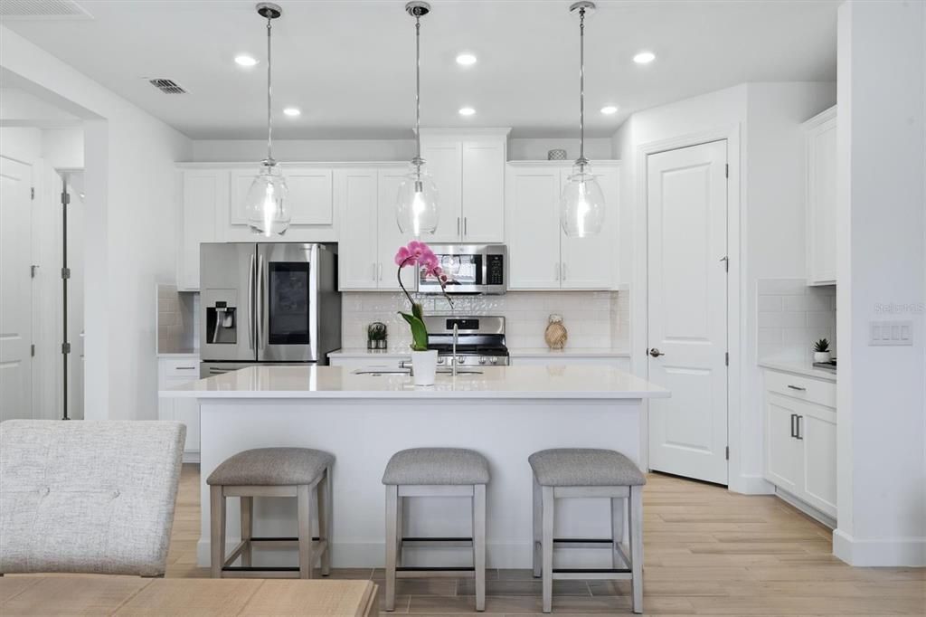 For Sale: $449,000 (3 beds, 2 baths, 1829 Square Feet)