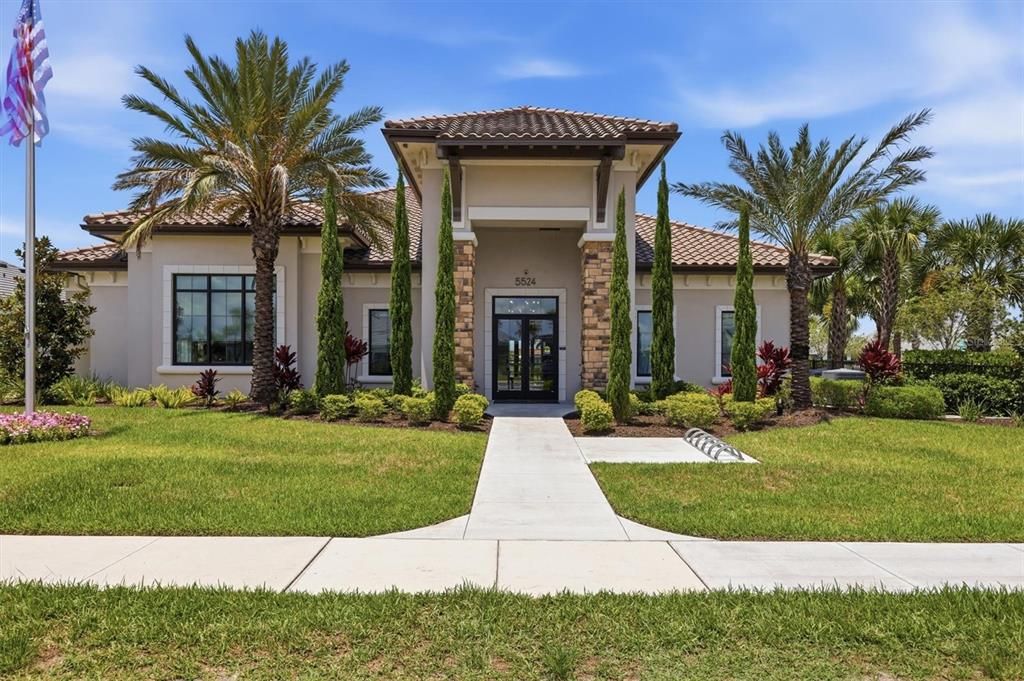 For Sale: $449,000 (3 beds, 2 baths, 1829 Square Feet)