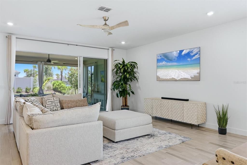 For Sale: $449,000 (3 beds, 2 baths, 1829 Square Feet)
