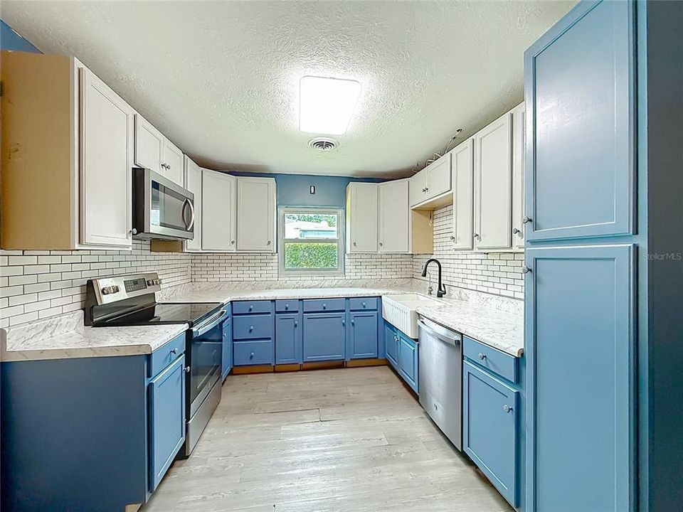 На продажу: $265,000 (3 спален, 2 ванн, 1875 Квадратных фут)