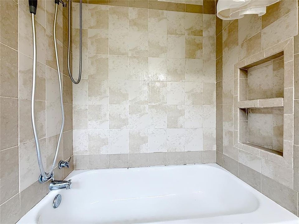 На продажу: $265,000 (3 спален, 2 ванн, 1875 Квадратных фут)