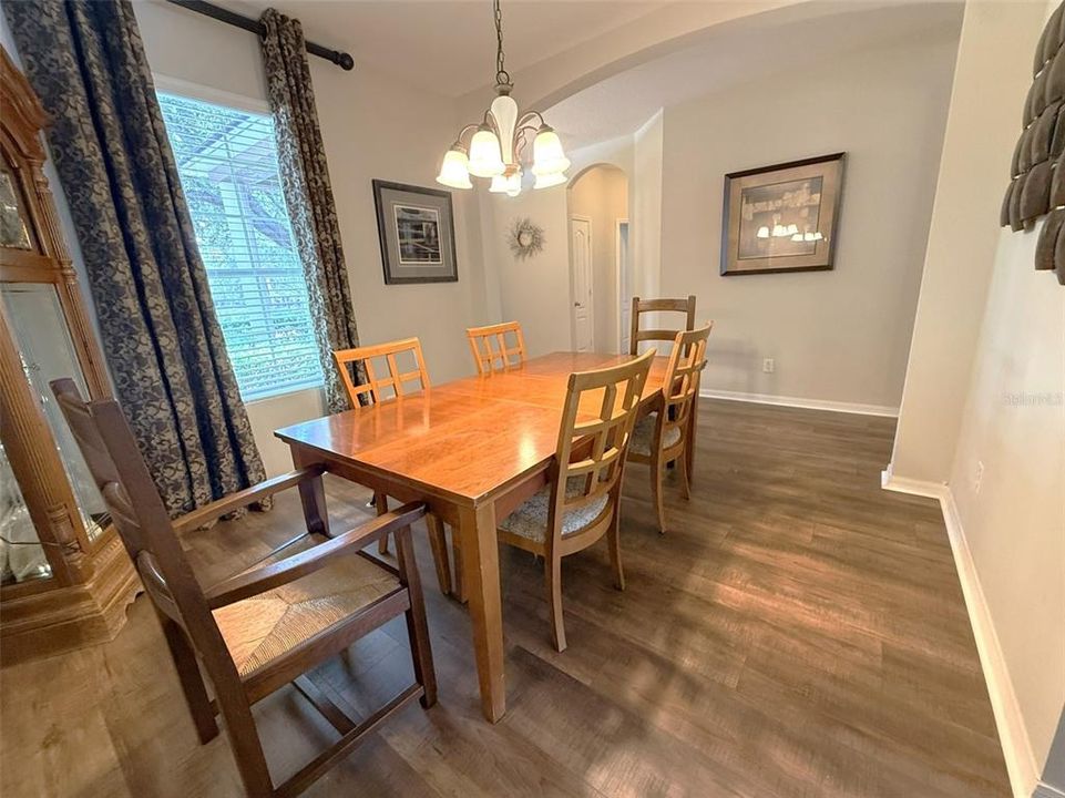 En Venta: $414,999 (3 camas, 2 baños, 1899 Pies cuadrados)